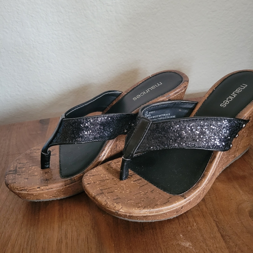 Black Maurices wedge